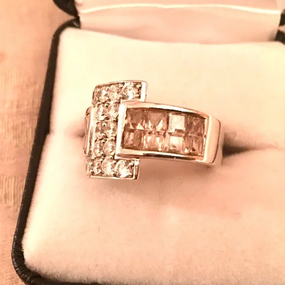 925 Sterling Silver Pink and Clear 925 Ring 🤩 - Picture 3 of 9